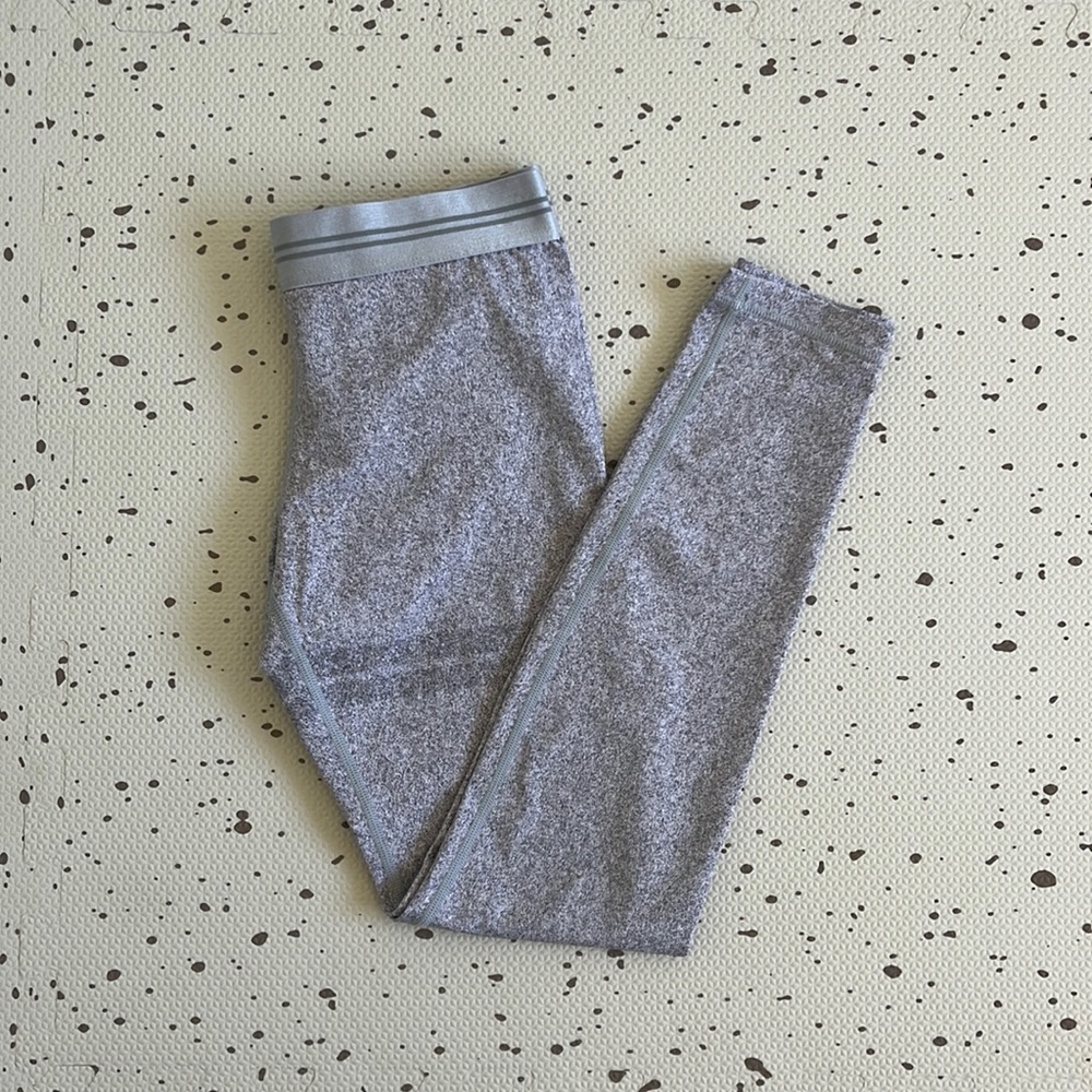 💘 AIM’N - GRAY WORKOUT LEGGINGS - Picture 3 of 5